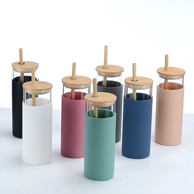 주문 재사용 할 수 있는 깨지지 않는 20 Oz 유리 물병 뚜?? 가 있는 빨대 500ml 실리콘 수갑 유리 물병 냄새 없는 환경 친화적 online manufacture