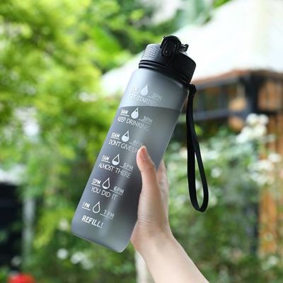 주문 누출 방지 BPA 무료 동기 부여 스포츠 물병 시간 표시 32 온스 스포츠 병 빨대와 운반 벨트 완벽한 크기 쉽게 운반 online manufacture