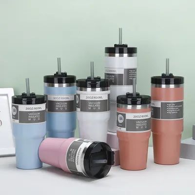 맞춤형 로고 이중 벽 진공 단열 컵 20oz 30oz 스테인리스 스틸 텀블러와 함께 빨대 자동차 여행 컵 식기 씻기장 안전  spillproof 디자인